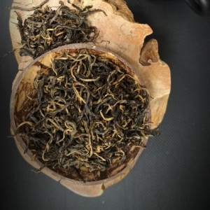 Мир китайского Красного чая: От нежных медовых нот до выдержанной глубины Мир китайского Красного чая: От нежных медовых нот до выдержанной глубины